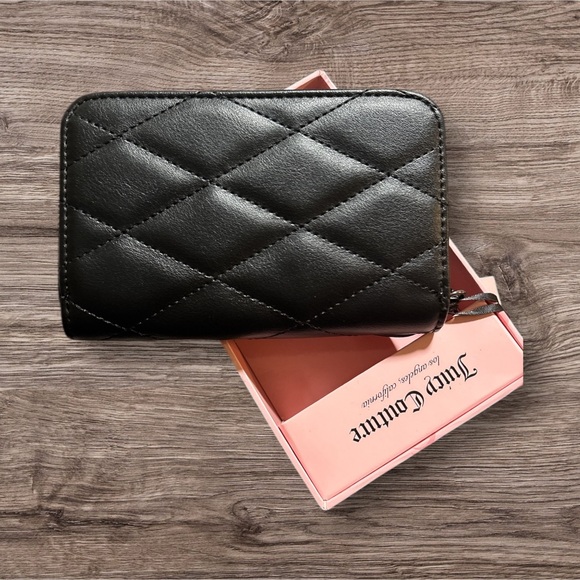 NWT Juicy Couture Quilted Double Sided Trifold Wallet⭐️ - Picture 5 of 9